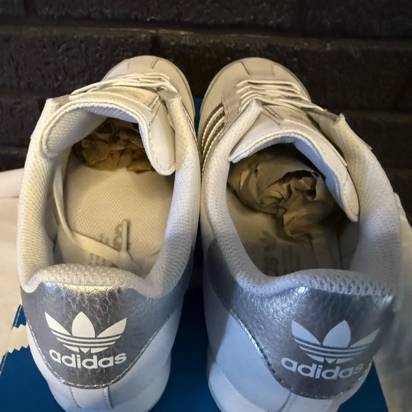 ADIDAS Originals Samoa (2016) White Silver AQ7912 WMNs 8.5 New w/ Original Box - Picture 8 of 9